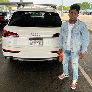 Meet your Posher, Elijah